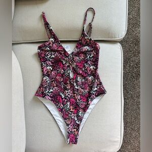 L*space Topanga One-piece swimsuit nwt size Medium